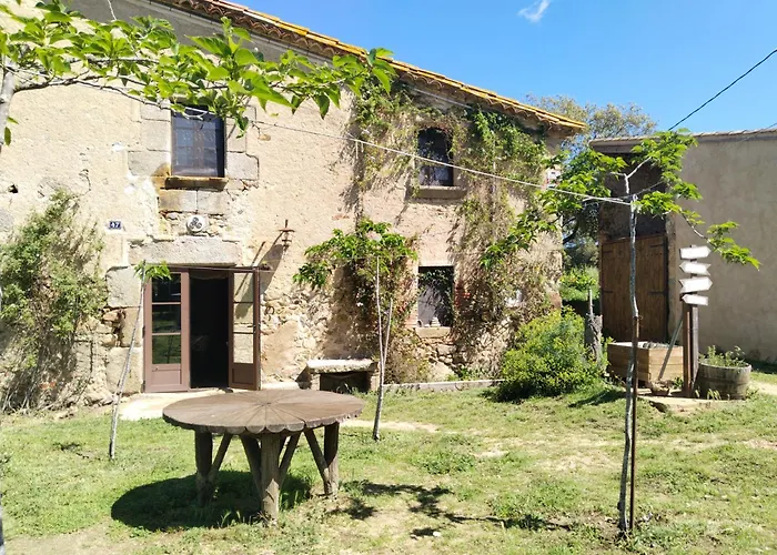 Camos - Masia Rural Llagostera